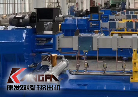 雙階式雙螺桿擠出機(jī)機(jī)組錐形雙螺桿和機(jī)筒、真空泵、電機(jī)等主要部件介紹