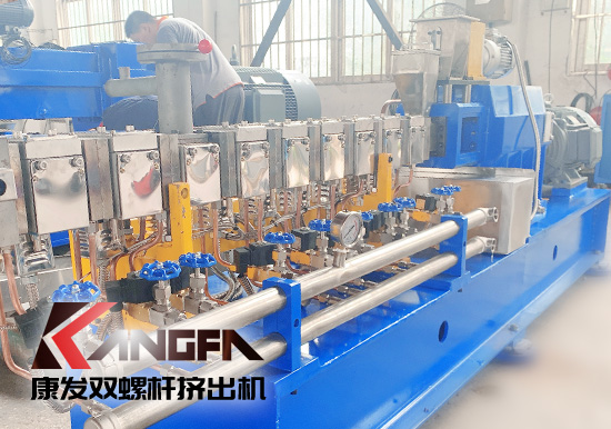 雙螺桿擠出機(jī)再生塑料行業(yè)工廠發(fā)展變革之路：配合環(huán)保政策，走向規(guī)范有序，綠色可持續(xù)發(fā)展的軌道