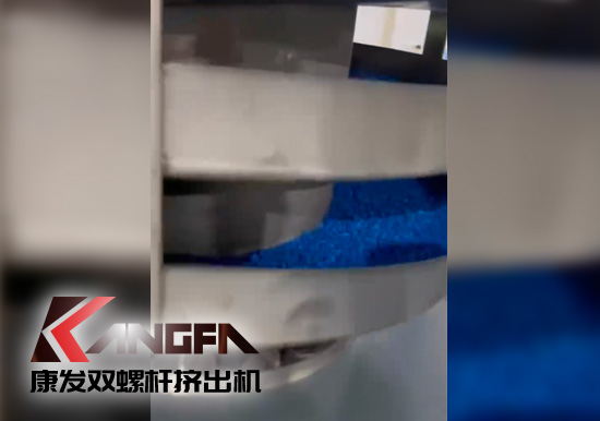 JSH雙階式85/200單、雙螺桿造粒機(jī)電纜料生產(chǎn)線試機(jī) 產(chǎn)量達(dá)1.5噸/每小時(shí)