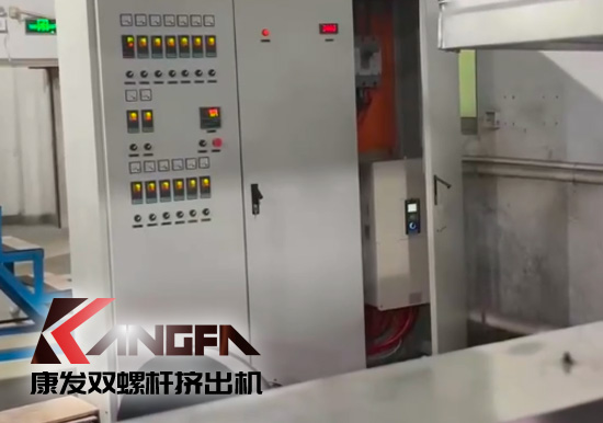 JSH雙階式85/200單、雙螺桿造粒機(jī)電纜料生產(chǎn)線試機(jī) 產(chǎn)量達(dá)1.5噸/每小時(shí)
