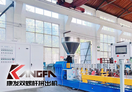 簡(jiǎn)述雙螺桿造粒機(jī)主要組成部分（包括電機(jī)、螺桿、機(jī)筒、加熱器、變速器等）