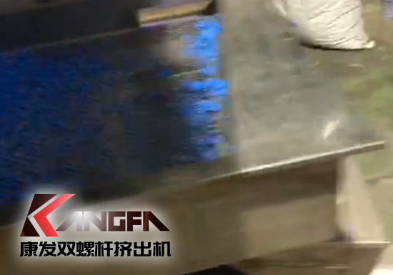 JSH-75/180雙階式（雙/單螺桿）擠出機(jī)電纜料生產(chǎn)線，產(chǎn)量達(dá)1小時/t