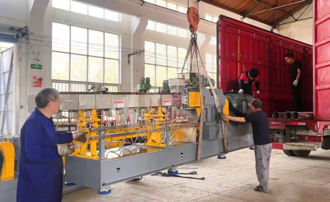 康發(fā)JSH-65/150雙階式單、雙螺桿造粒機(jī)組系列成功發(fā)貨！致力為客戶(hù)提供定制化生產(chǎn)解決方案！